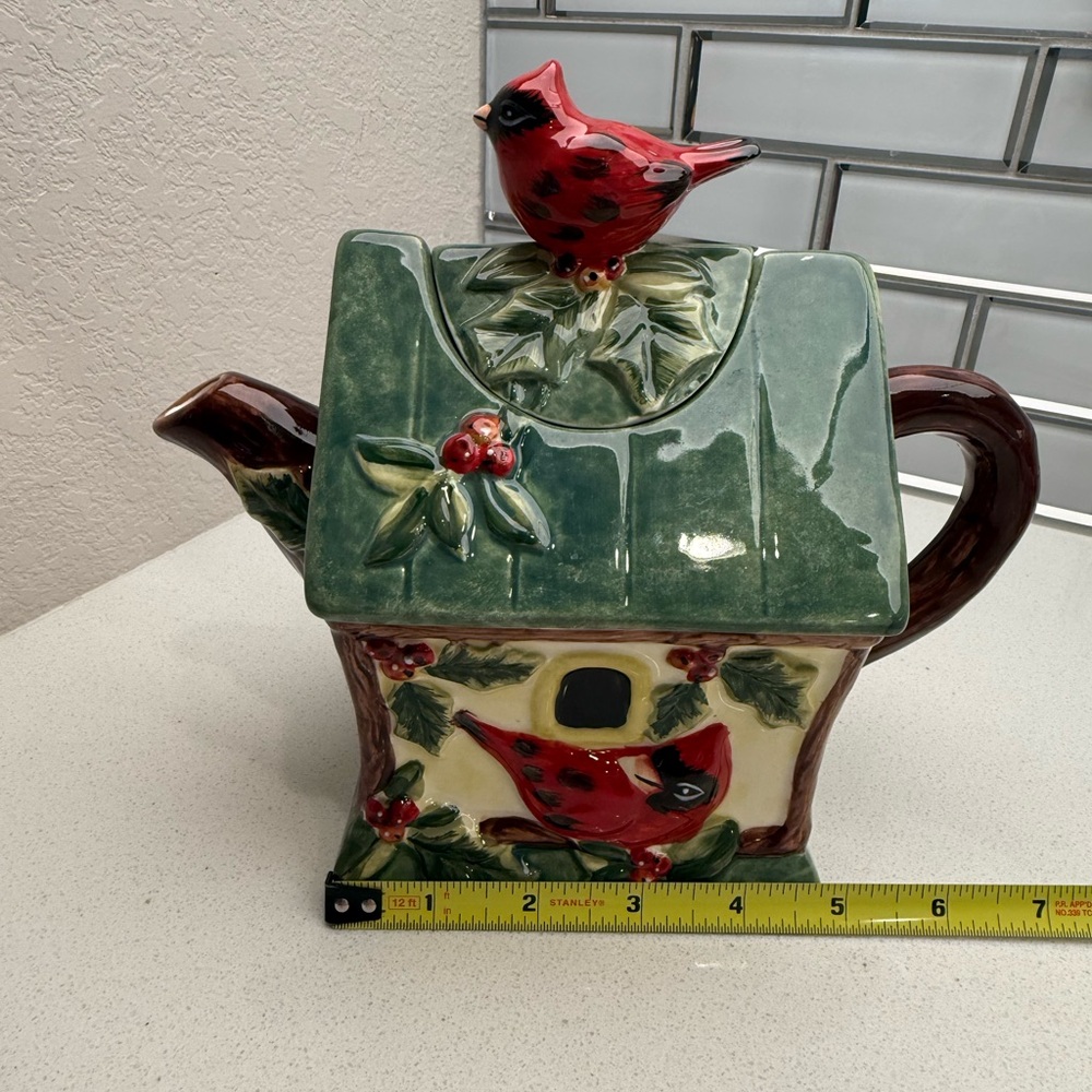 Susan Winget Winter Wonder Red Cardinal Birdhouse Teapot Ceramic - Picture 14 of 15